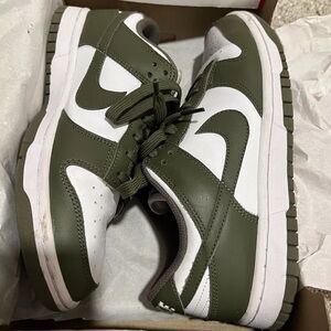 Women’s Nike Dunks
